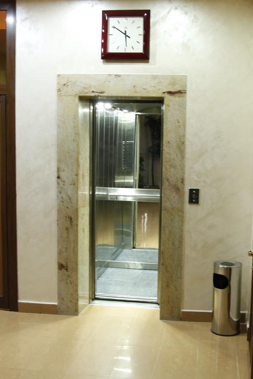 Best Hotel Yerevan Bagian luar foto