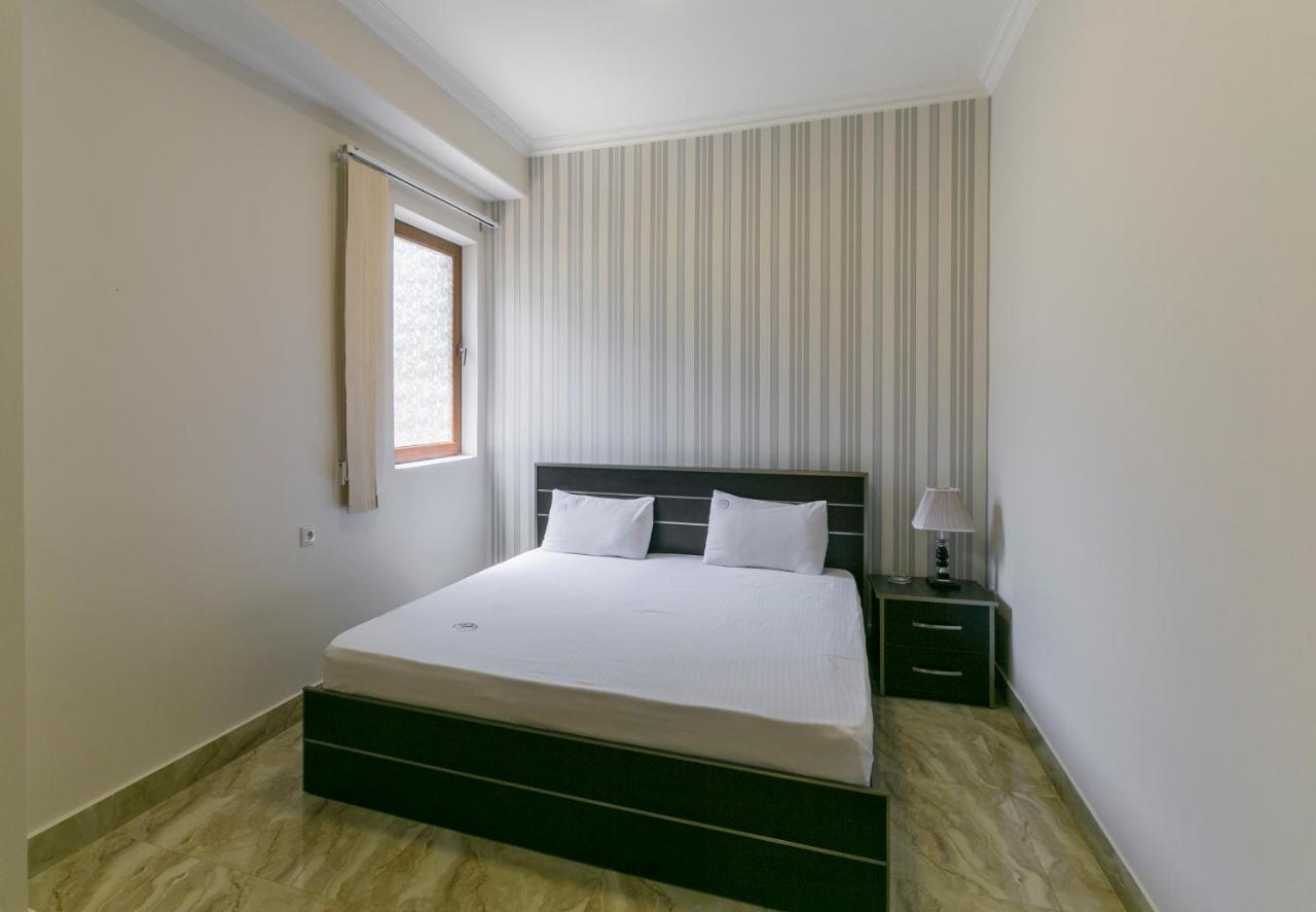 Best Hotel Yerevan Bagian luar foto