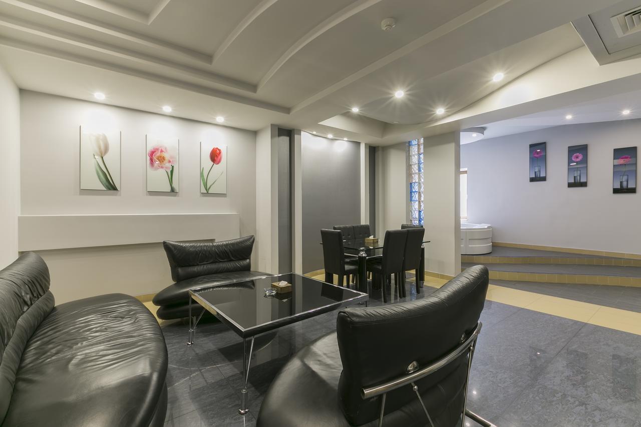 Best Hotel Yerevan Bagian luar foto